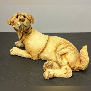 A Breed Apart-Labrador Retriever (Yellow) Figure, Number 70003, Pre-Owned‎